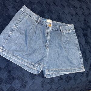 Old Navy Extra High-Rise Taylor Adjustable Waist Light Blue Jean Shorts